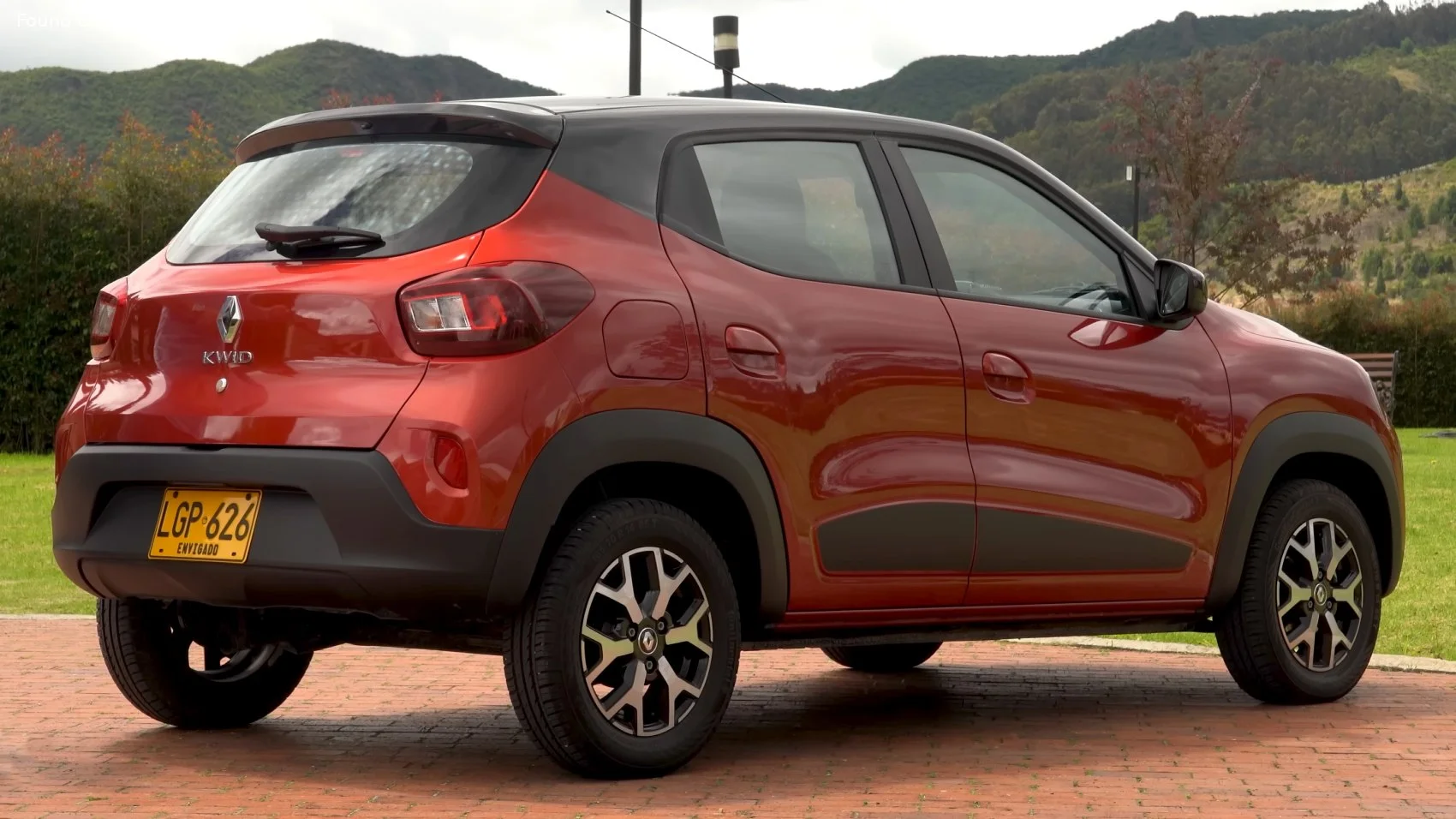 Renault KWID 1.0 (68 Hp)2019 - thumbnail 2