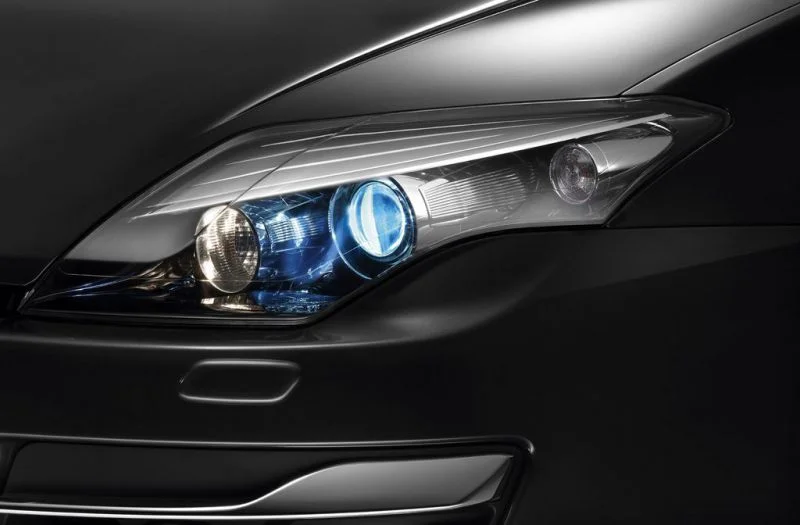 Renault Laguna 1.5 dCi (110 Hp)2010 - 2015 thumbnail 2