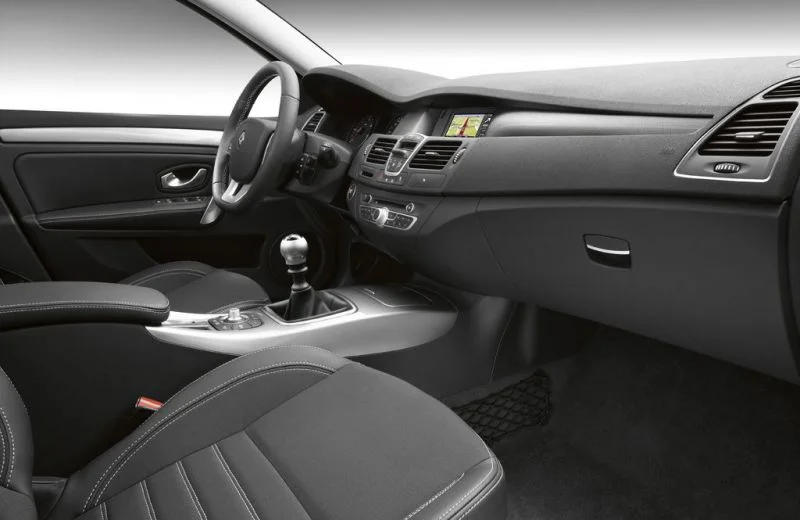 Renault Laguna 1.5 dCi (110 Hp)2010 - 2015 thumbnail 9