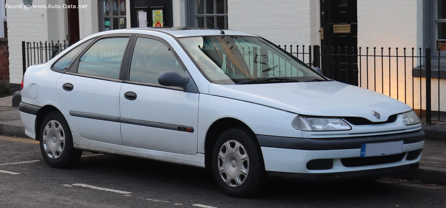 Renault Laguna 1.6 i 16V (107 Hp)1997 - 2000 - 1