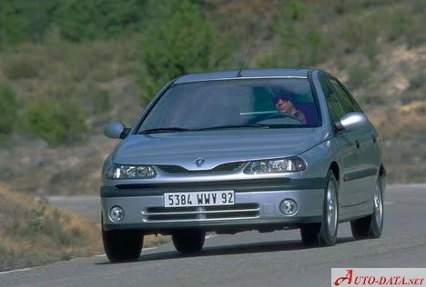 Renault Laguna 1.6 i 16V (107 Hp)1997 - 2000 thumbnail 3