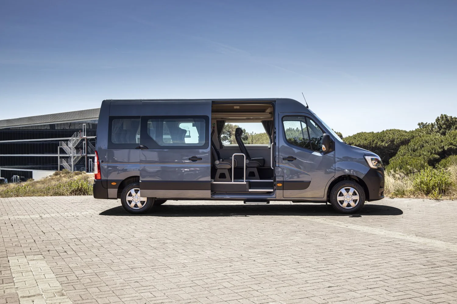Renault Master 2.3 Energy dCi (145 Hp)2019 - thumbnail 2
