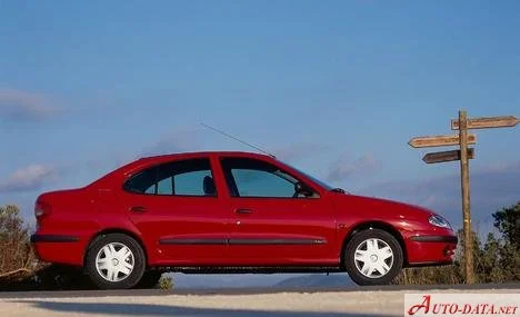 Renault Megane 1.4 e (75 Hp)1996 - 1999 thumbnail 3