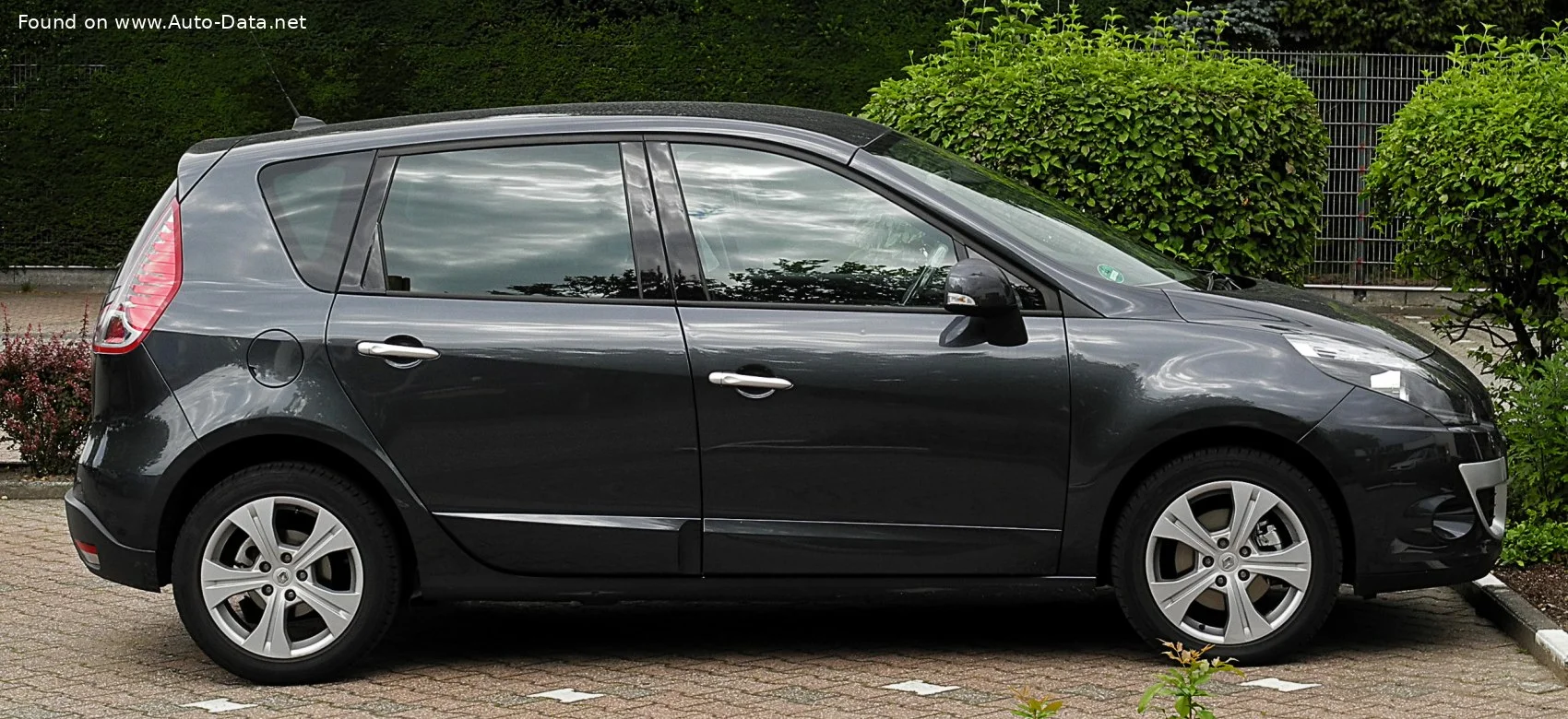 Renault Scenic 1.4 TCe (130 Hp)2009 - 2011 thumbnail 2