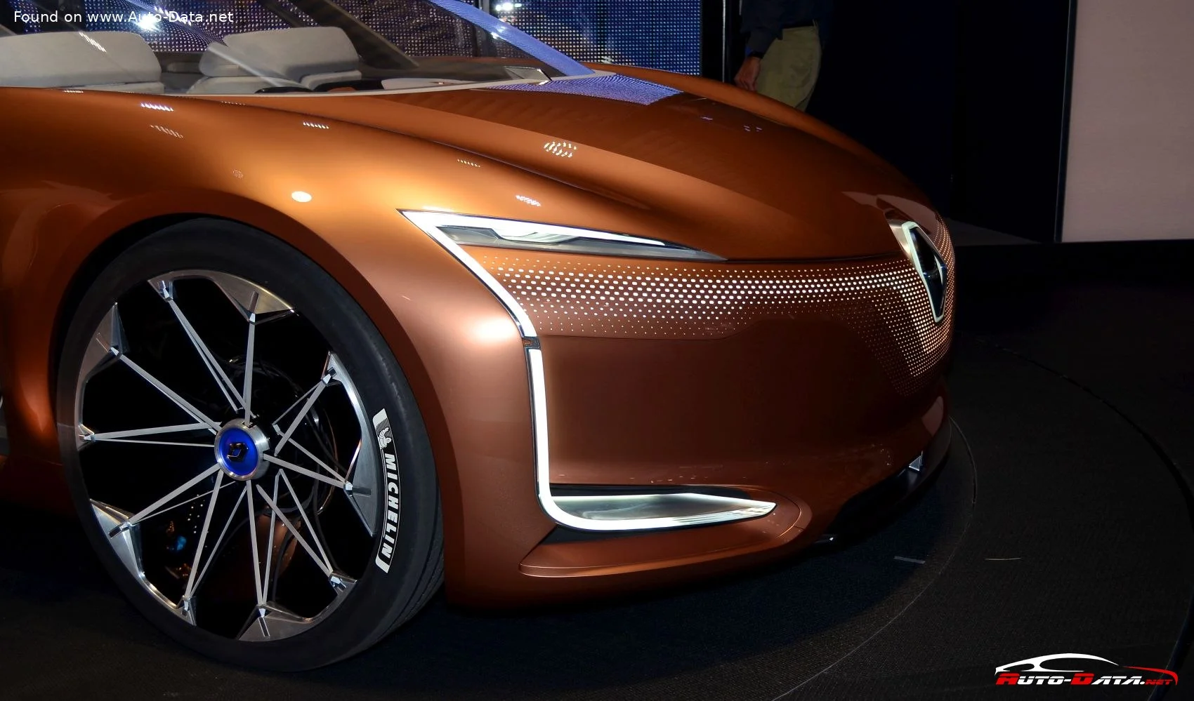 Renault Symbioz Renault Symbioz Concept thumbnail 14