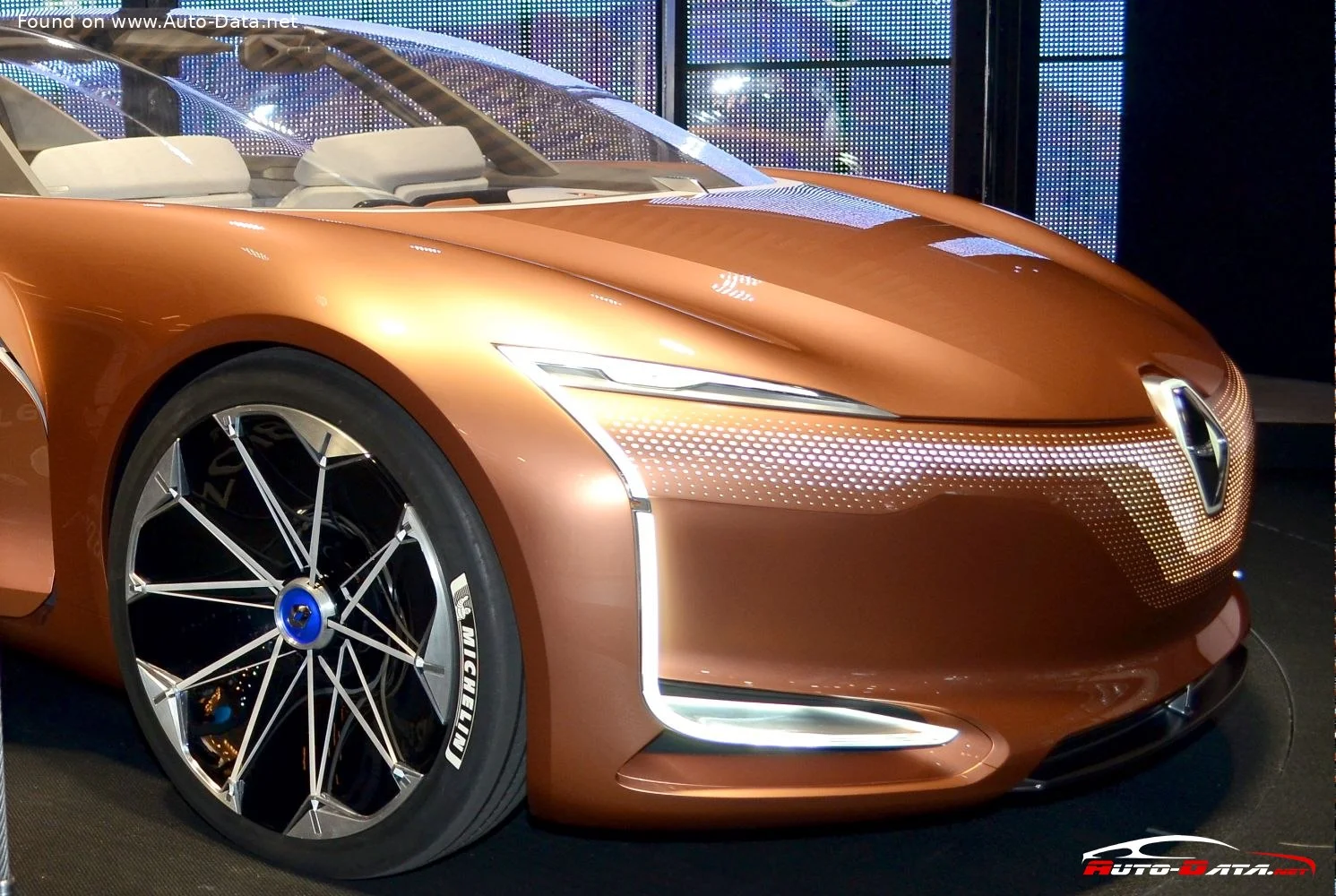 Renault Symbioz Renault Symbioz Concept thumbnail 8