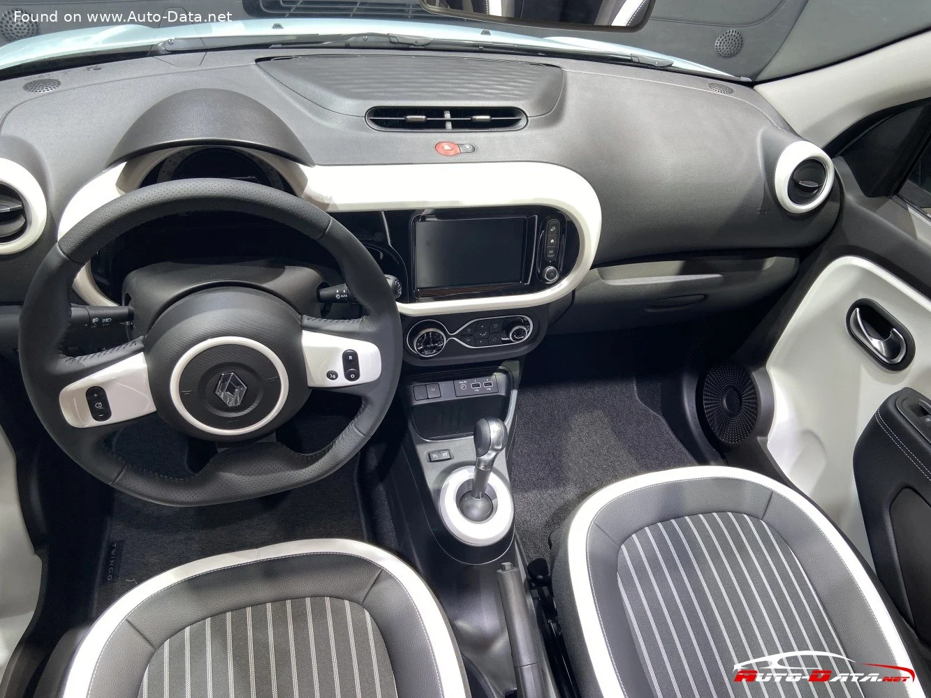 Renault Twingo 0.9 TCe (92 Hp)2019 - 2021 thumbnail 10