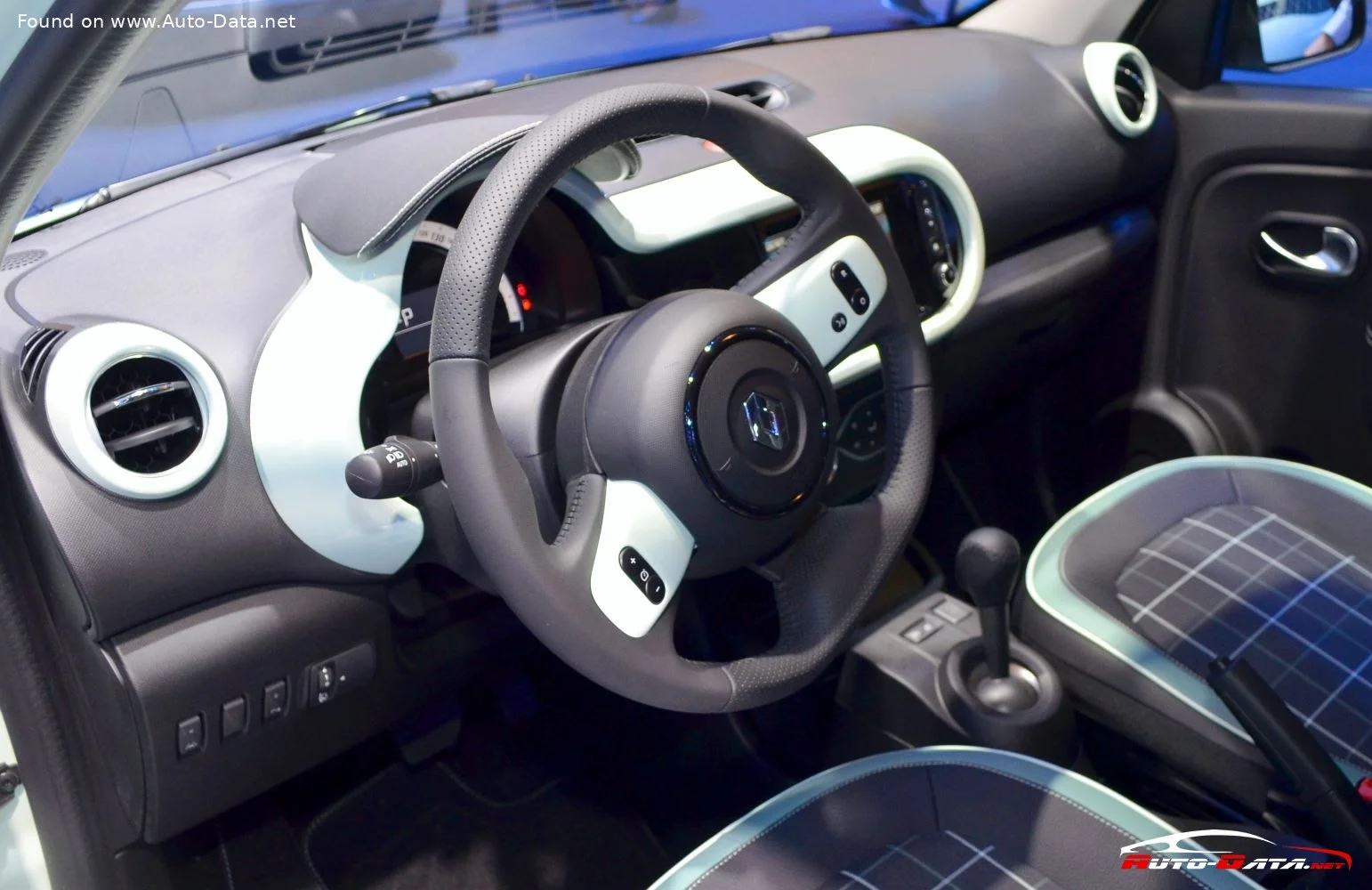 Renault Twingo 0.9 TCe (90 Hp)2014 - 2018 thumbnail 9
