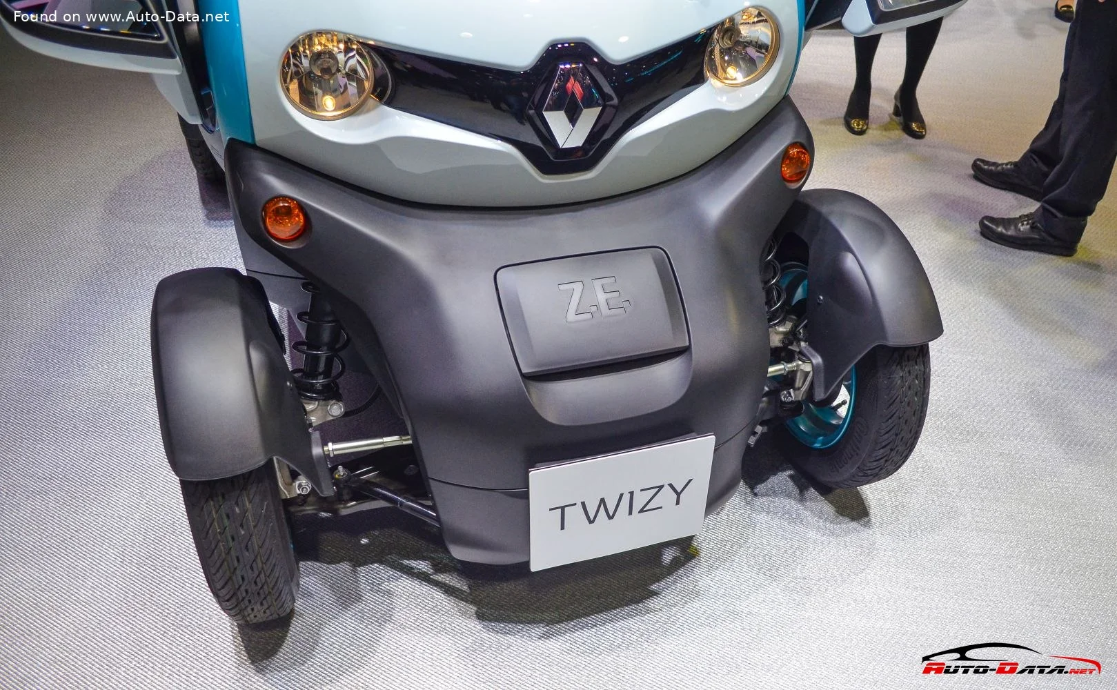 Renault Twizy 6.1 kWh (17 Hp)2012 - thumbnail 10
