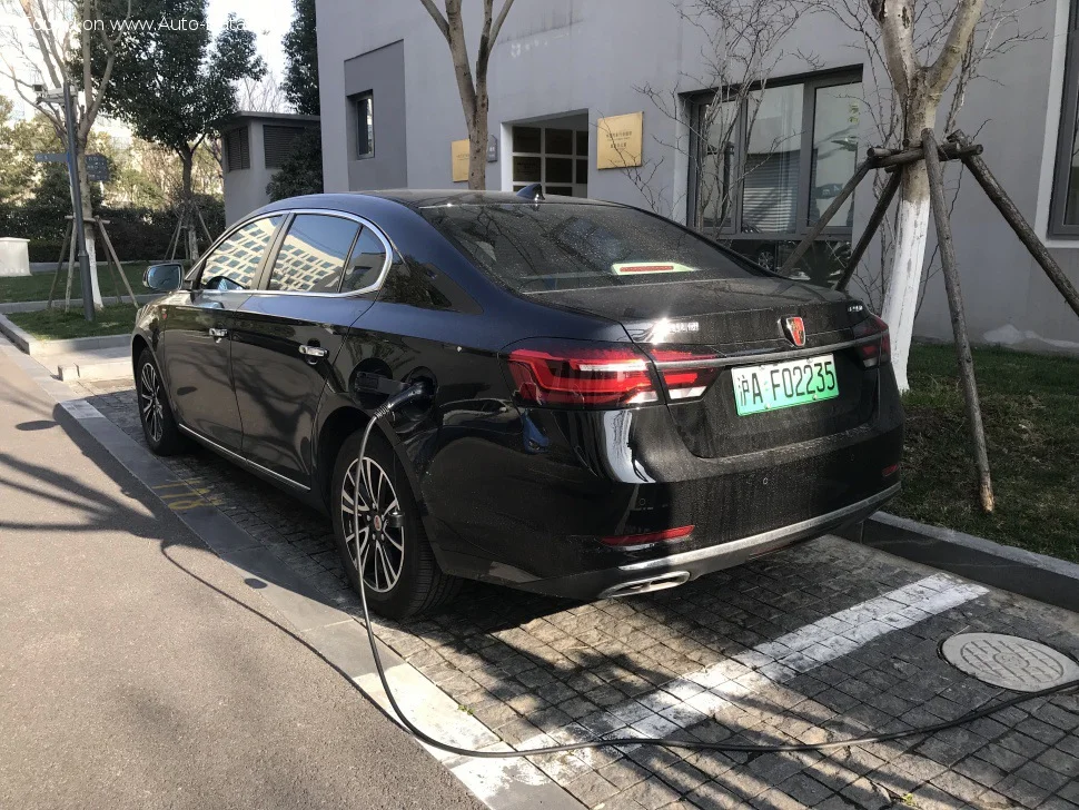 Roewe 950 1.8 TGi (185 Hp) Automatic2015 - thumbnail 2