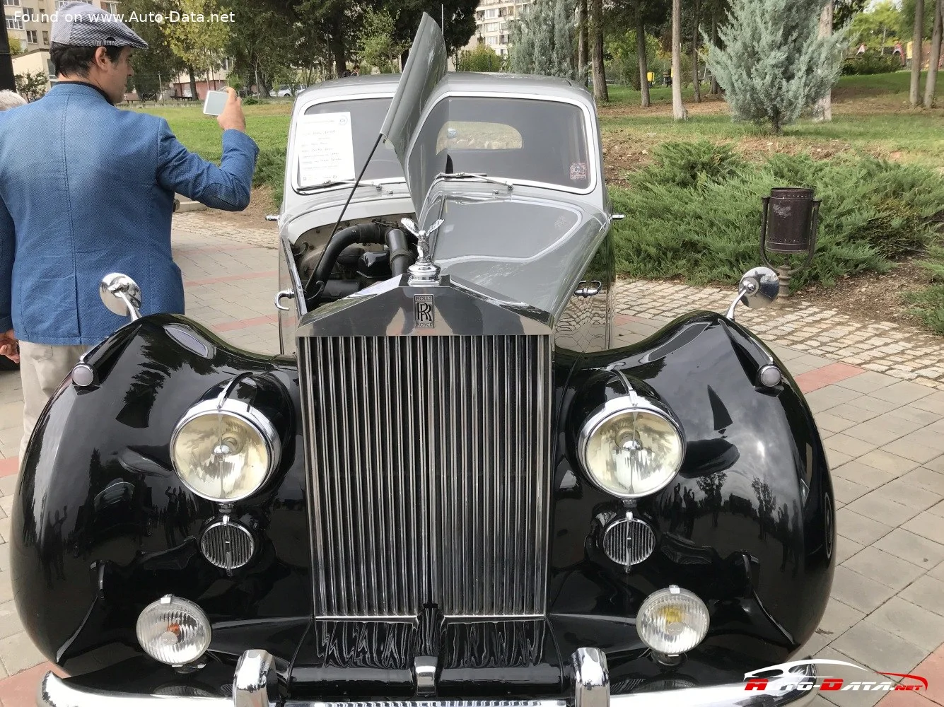 Rolls-Royce Silver Dawn 4.6 (128 Hp) Automatic1951 - 1955 thumbnail 4