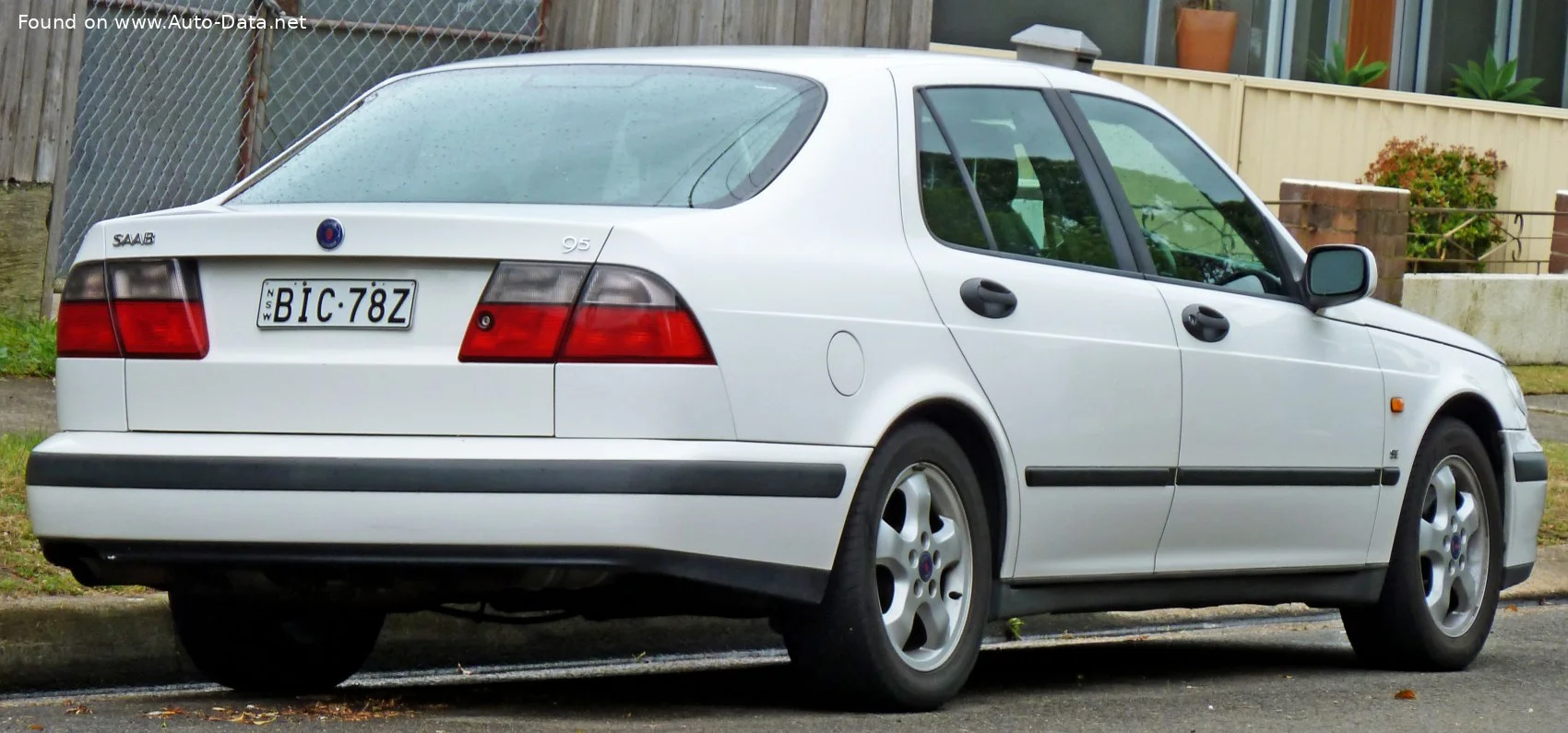 Saab 9-5 2.0i T SE (150 Hp)1998 - 2001 thumbnail 8