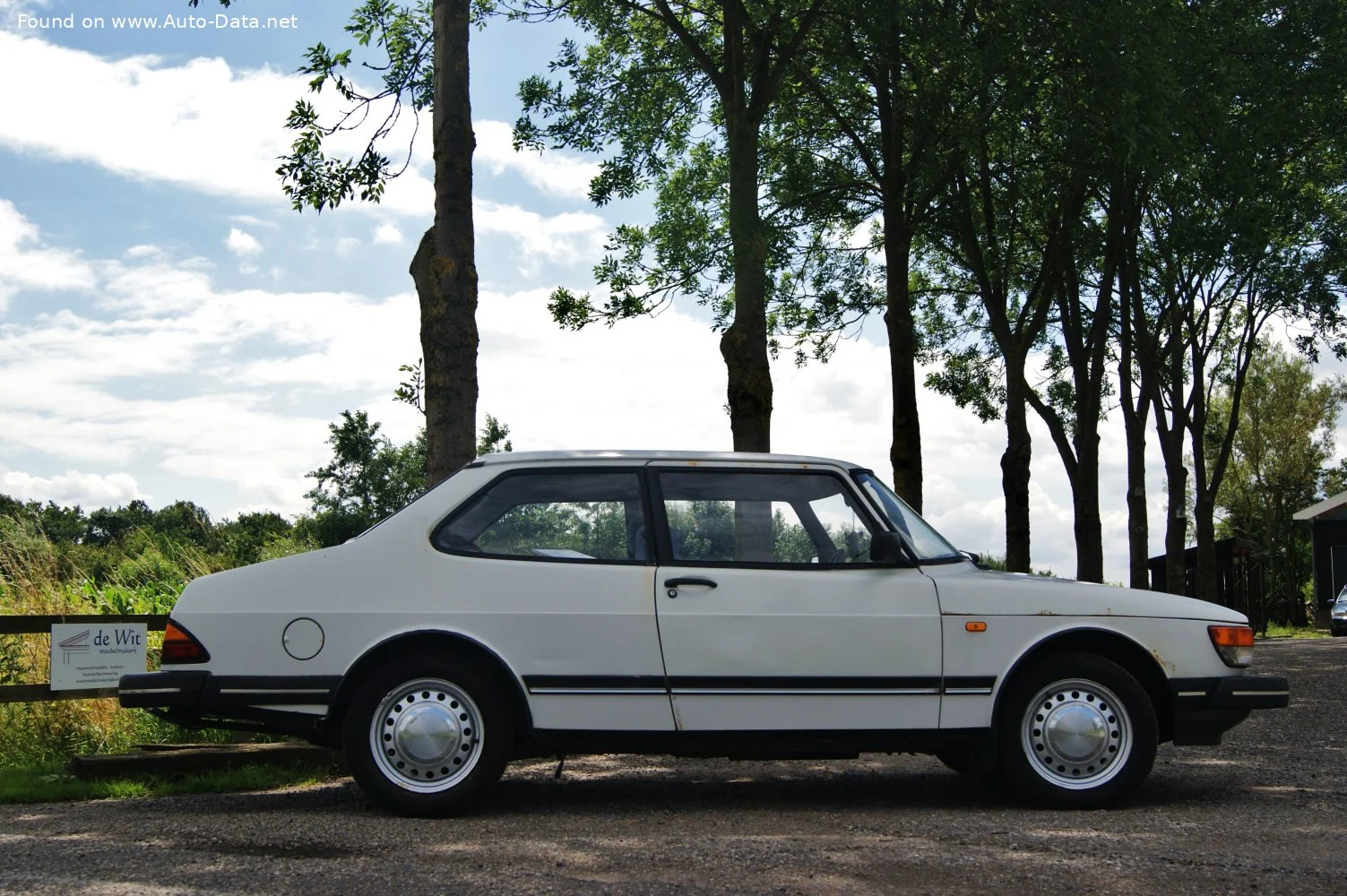 Saab 90 2.0 (100 Hp)1984 - 1987 thumbnail 5
