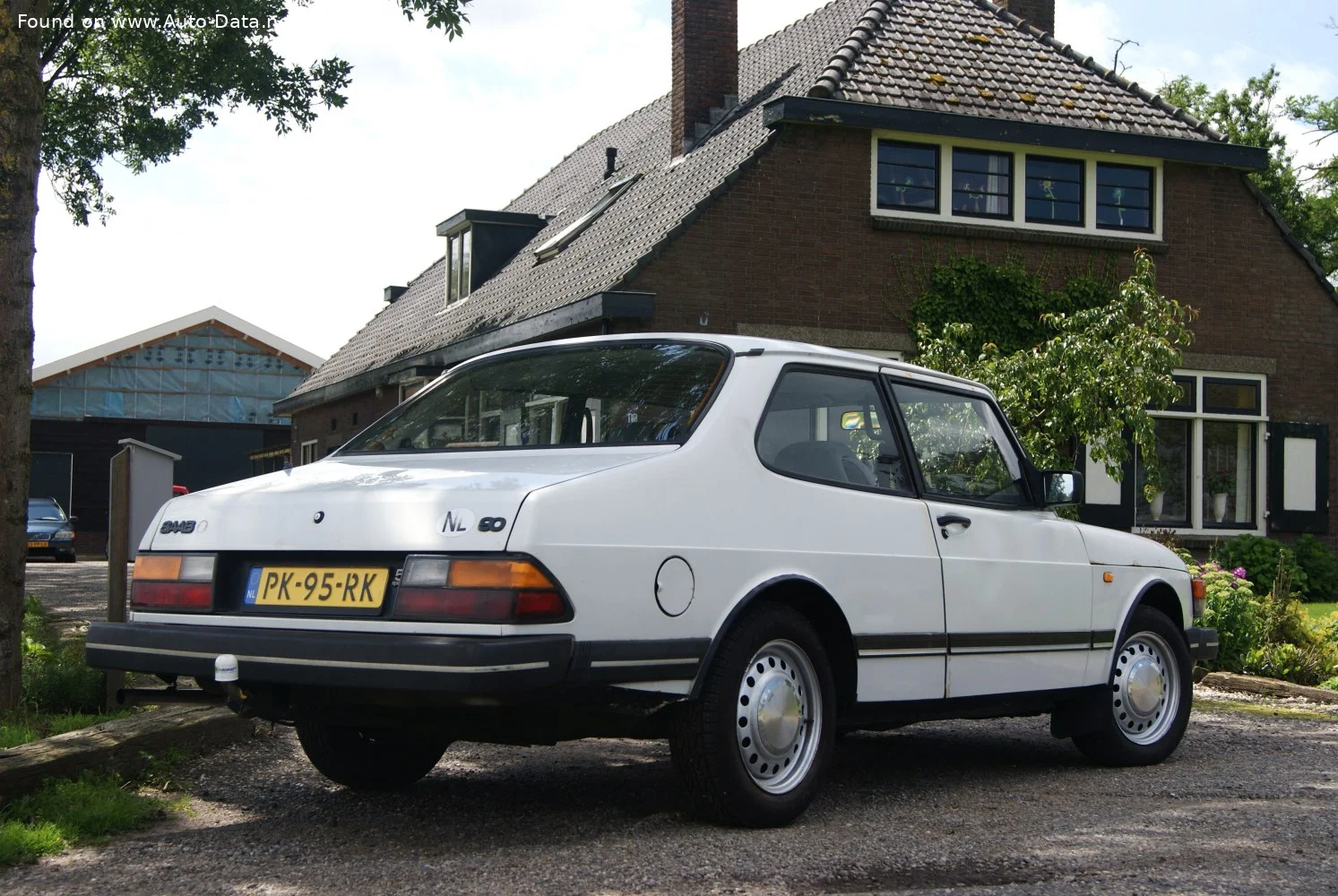 Saab 90 2.0 (100 Hp)1984 - 1987 thumbnail 6