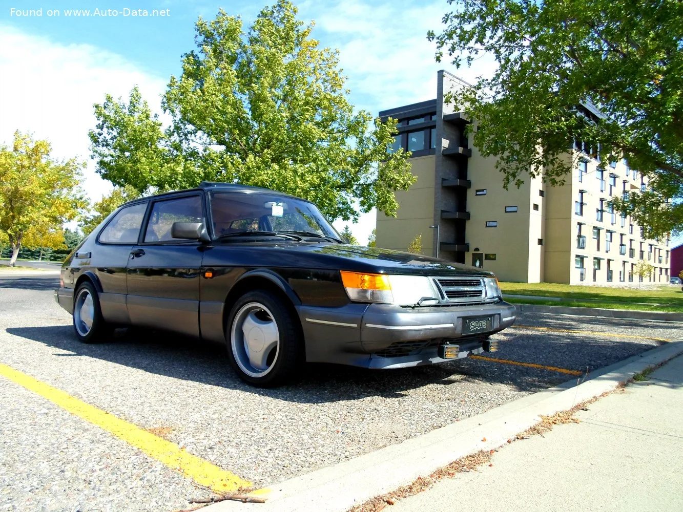 Saab 900 2.0 16V (126 Hp)1989 - 1992 thumbnail 17