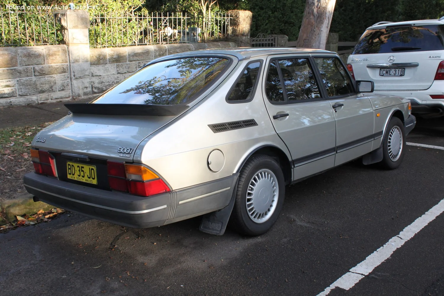 Saab 900 2.0 16V (126 Hp)1989 - 1992 thumbnail 5