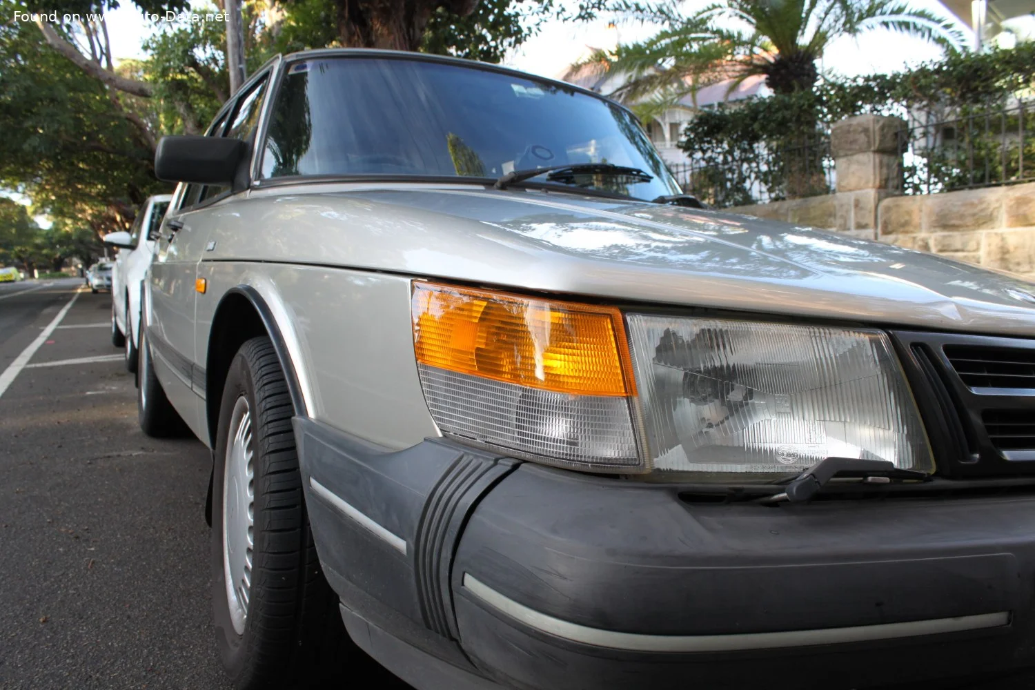 Saab 900 2.0 16V (126 Hp)1989 - 1992 thumbnail 7
