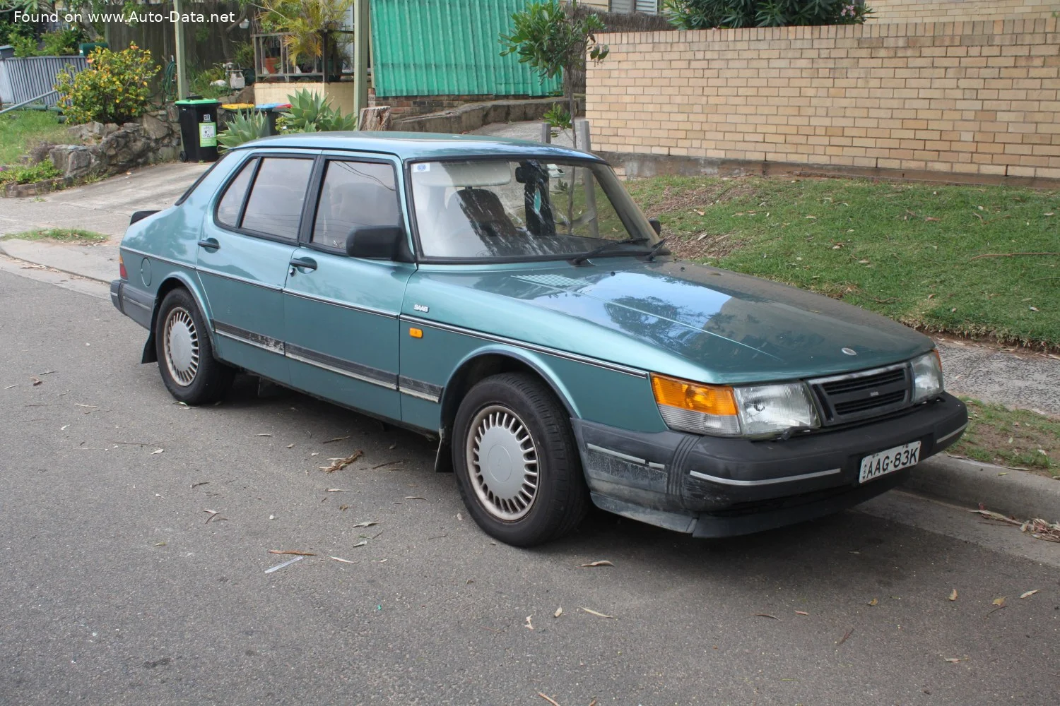 Saab 900 2.0i 16V (126 Hp)1989 - 1993 thumbnail 2