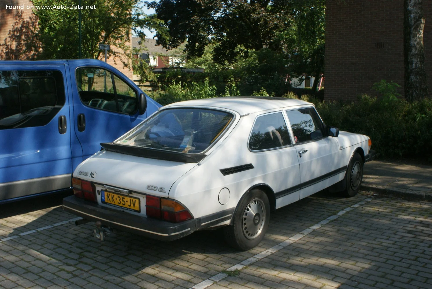 Saab 900 2.0 c (100 Hp)1979 - 1986 thumbnail 2