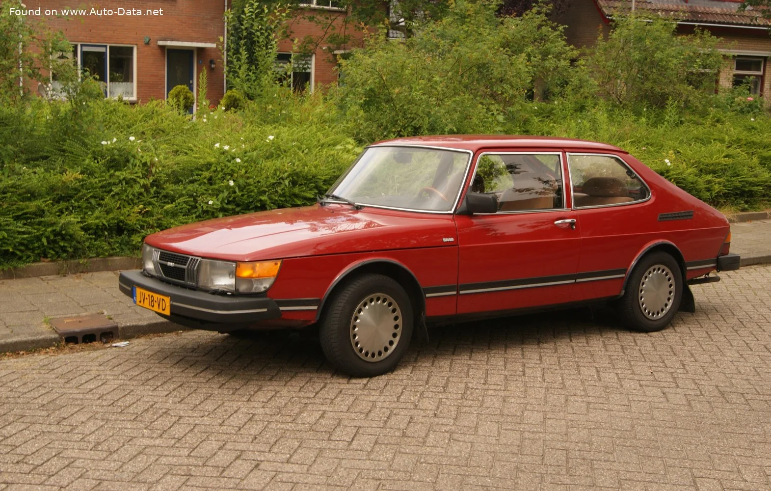 Saab 900 2.0 c (100 Hp)1979 - 1986 thumbnail 3