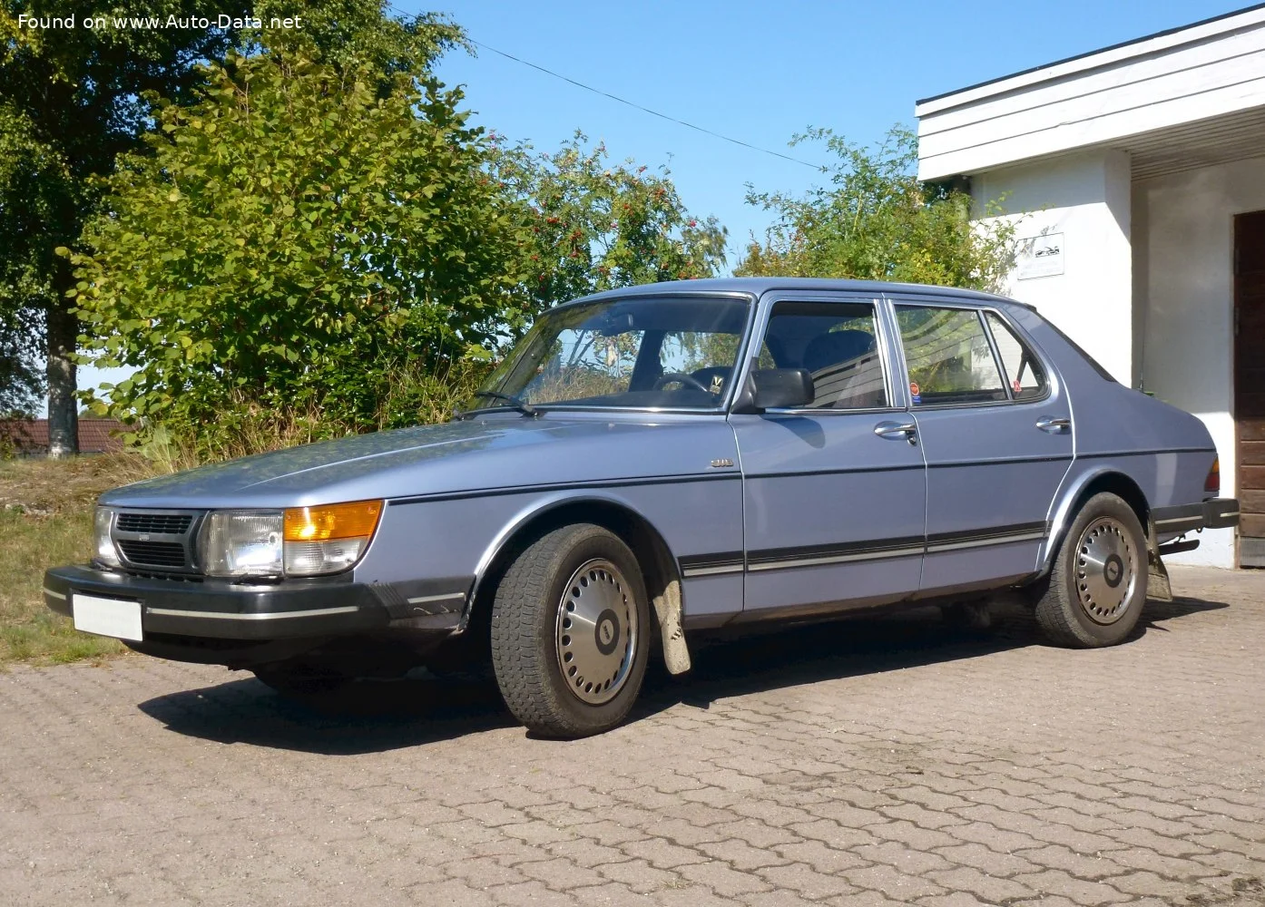 Saab 900 2.0 c (101 Hp)1982 - 1986 - 1