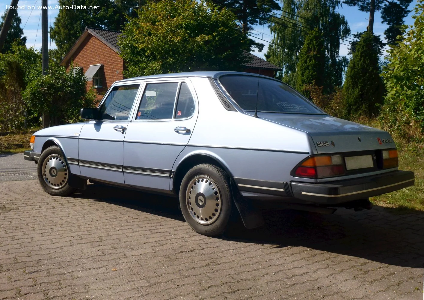 Saab 900 2.0 c (101 Hp)1982 - 1986 thumbnail 2
