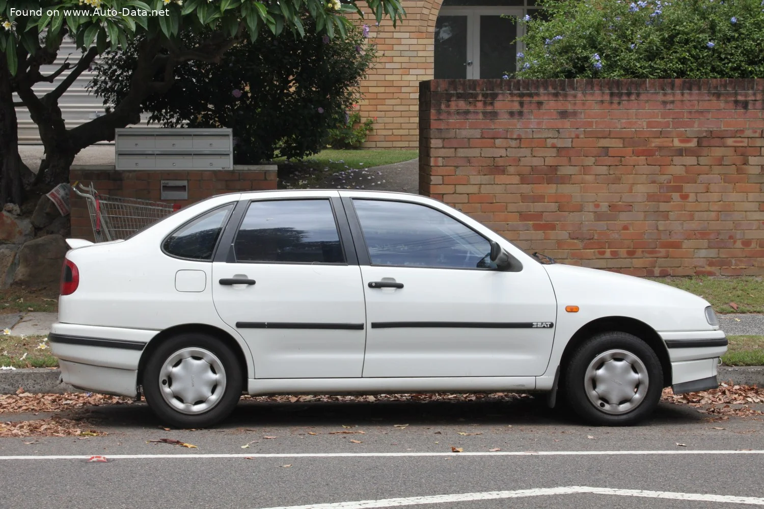 Seat Cordoba 1.4 i 16V (101 Hp)1997 - 1999 thumbnail 2
