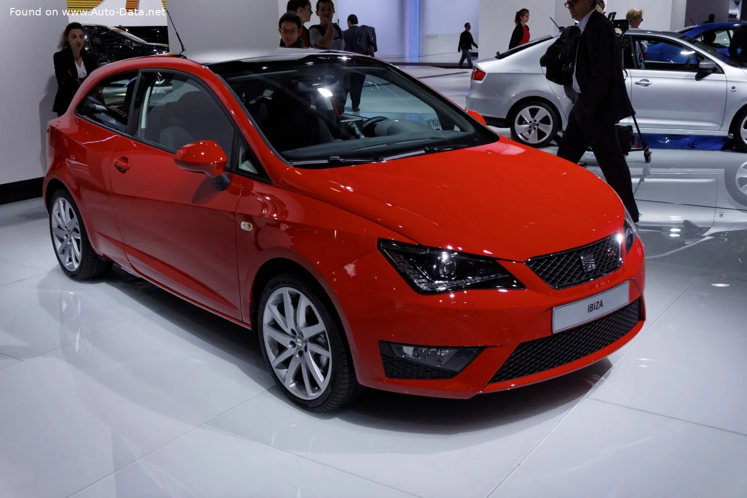 Seat Ibiza 1.2 12V (60 Hp)2012 - 2015 thumbnail 2