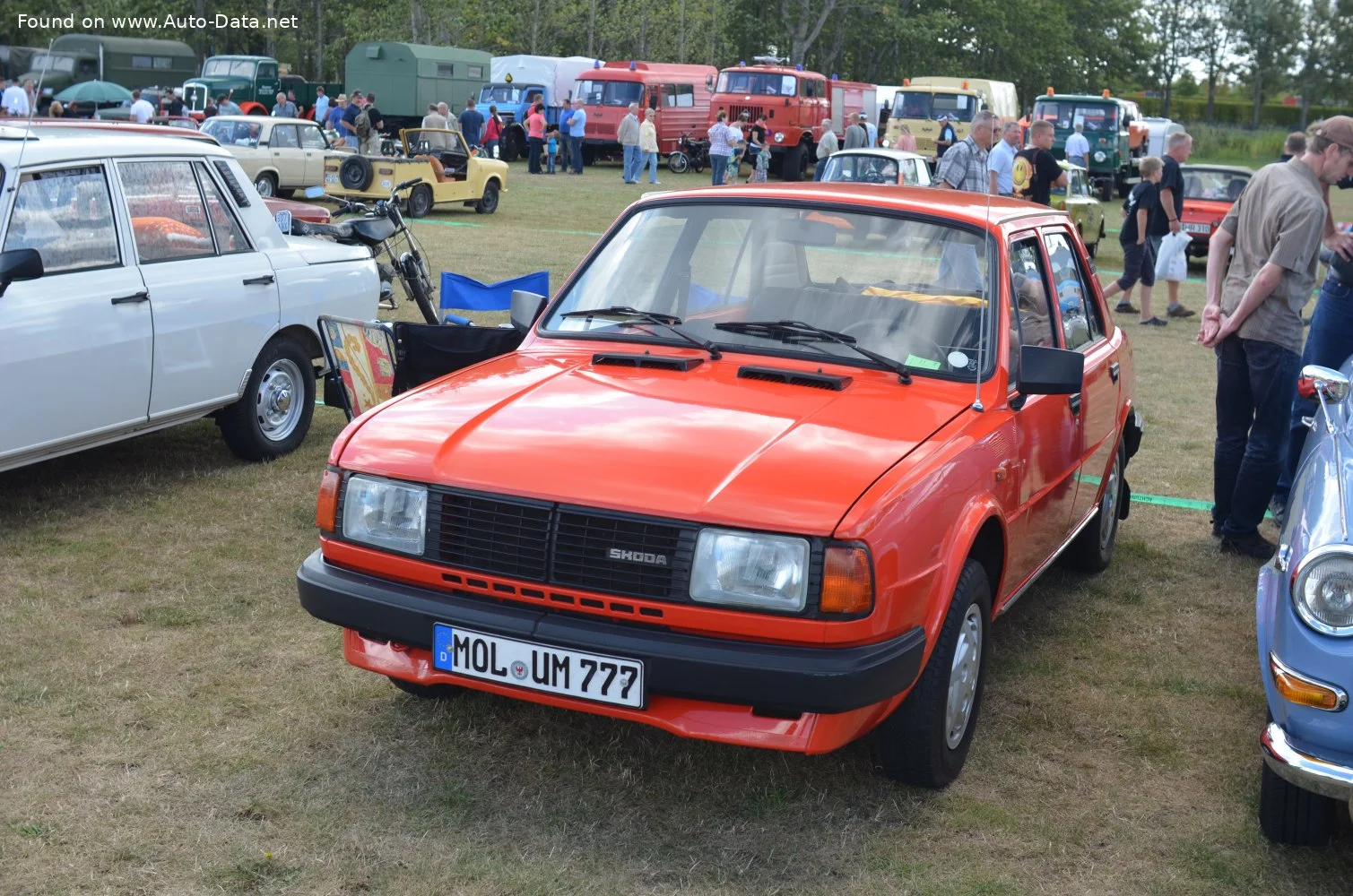 Skoda 105,120 1.0 105 S,L (44 Hp)1988 - 1990 thumbnail 2