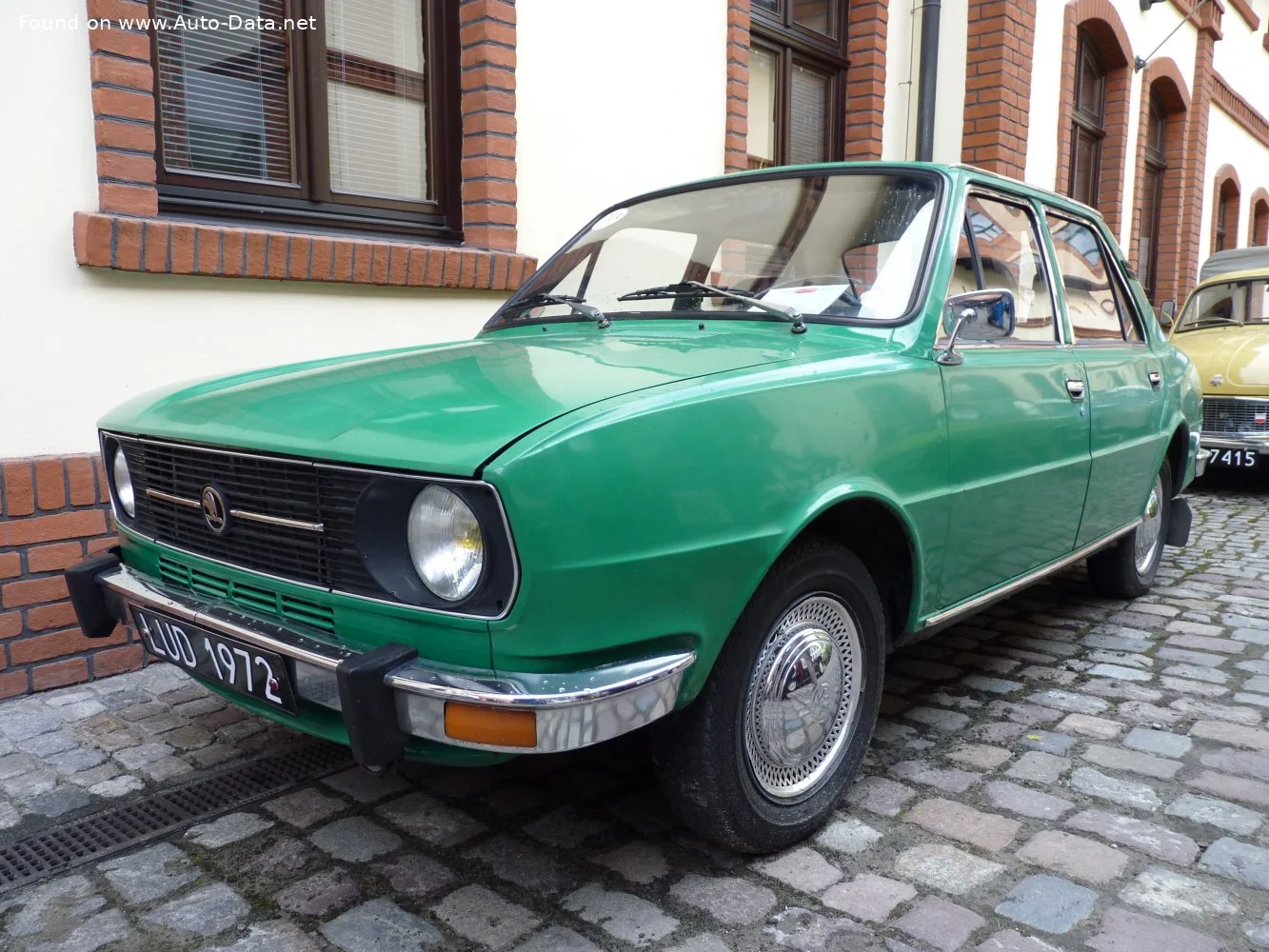 Skoda 105,120 1.0 105 S,L (46 Hp)1976 - 1990 - 1