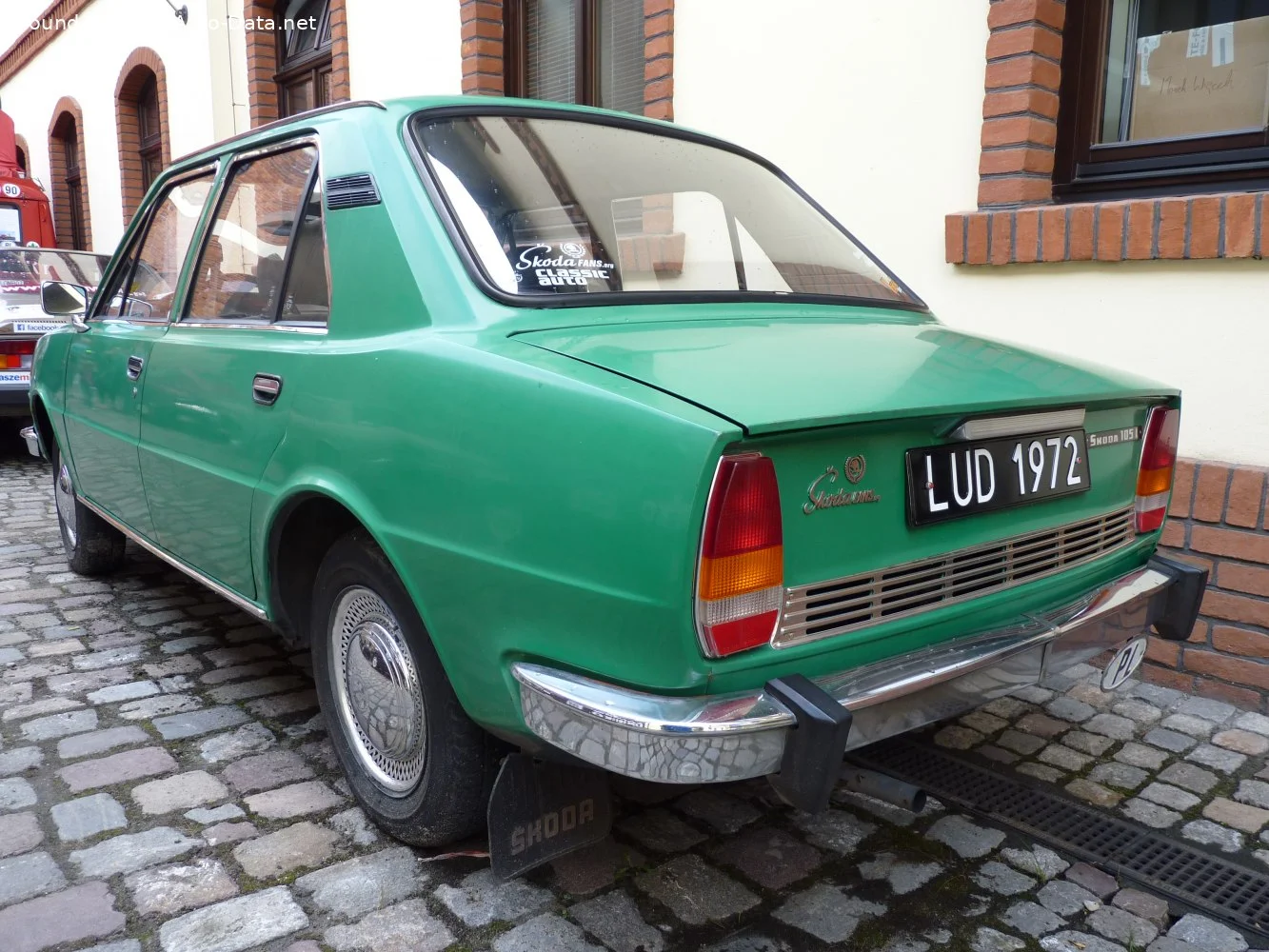 Skoda 105,120 1.0 105 S,L (46 Hp)1976 - 1990 thumbnail 2