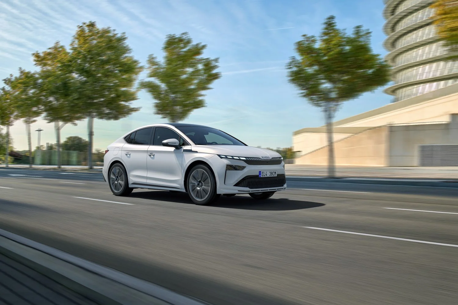 Skoda Enyaq 60 63 kWh (204 Hp)2025 - - 1