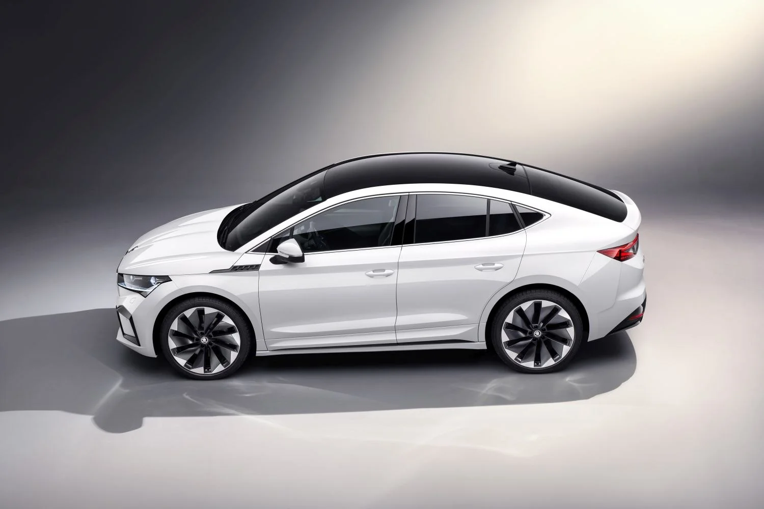 Skoda Enyaq 60 62 kWh (180 Hp)2022 - 2024 thumbnail 3
