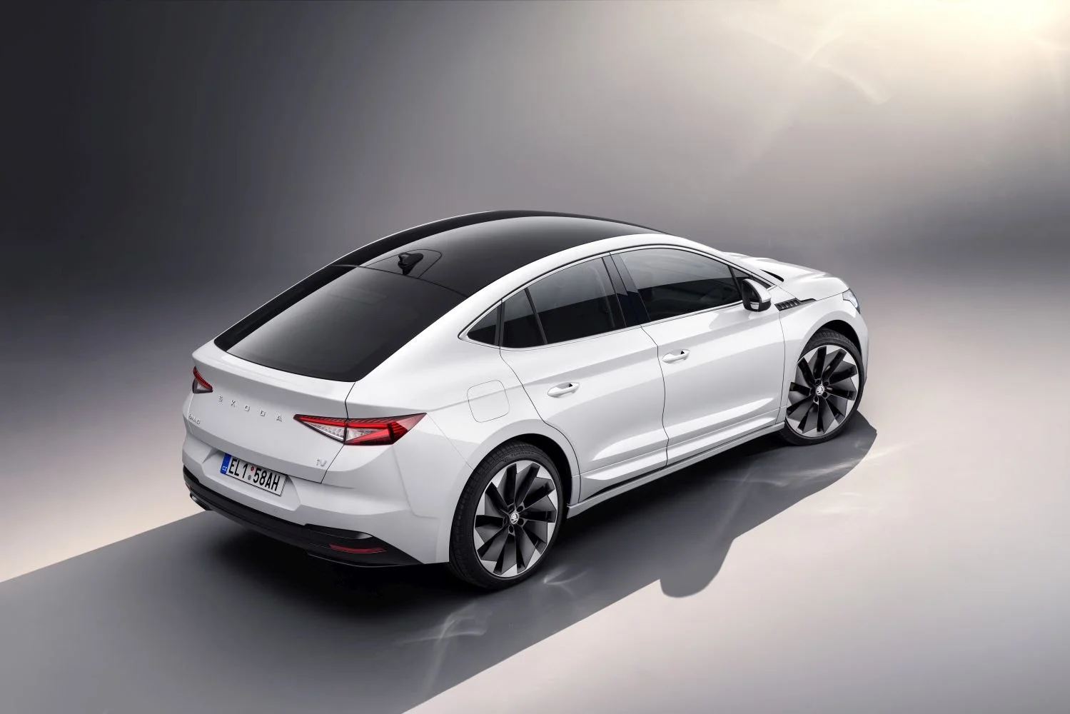 Skoda Enyaq 60 62 kWh (180 Hp)2022 - 2024 thumbnail 4