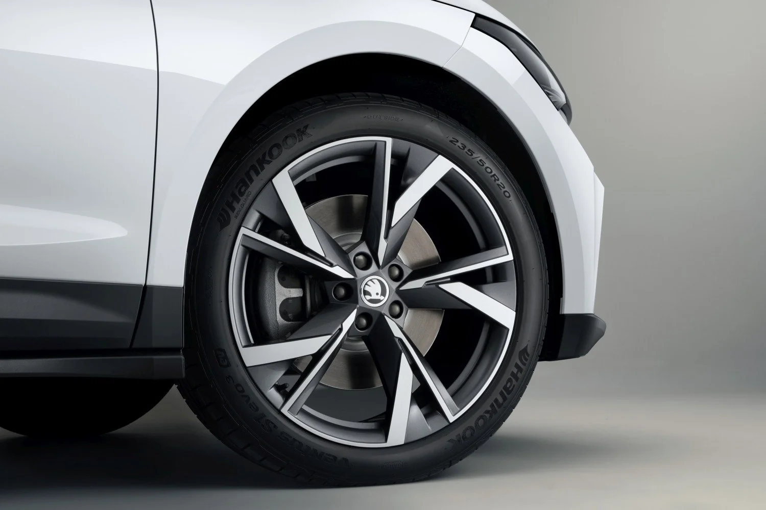 Skoda Enyaq 50 55 kWh (148 Hp)2021 - 2023 thumbnail 10