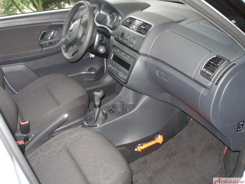 Skoda Fabia 1.2 (60 Hp)2011 - 2014 thumbnail 9