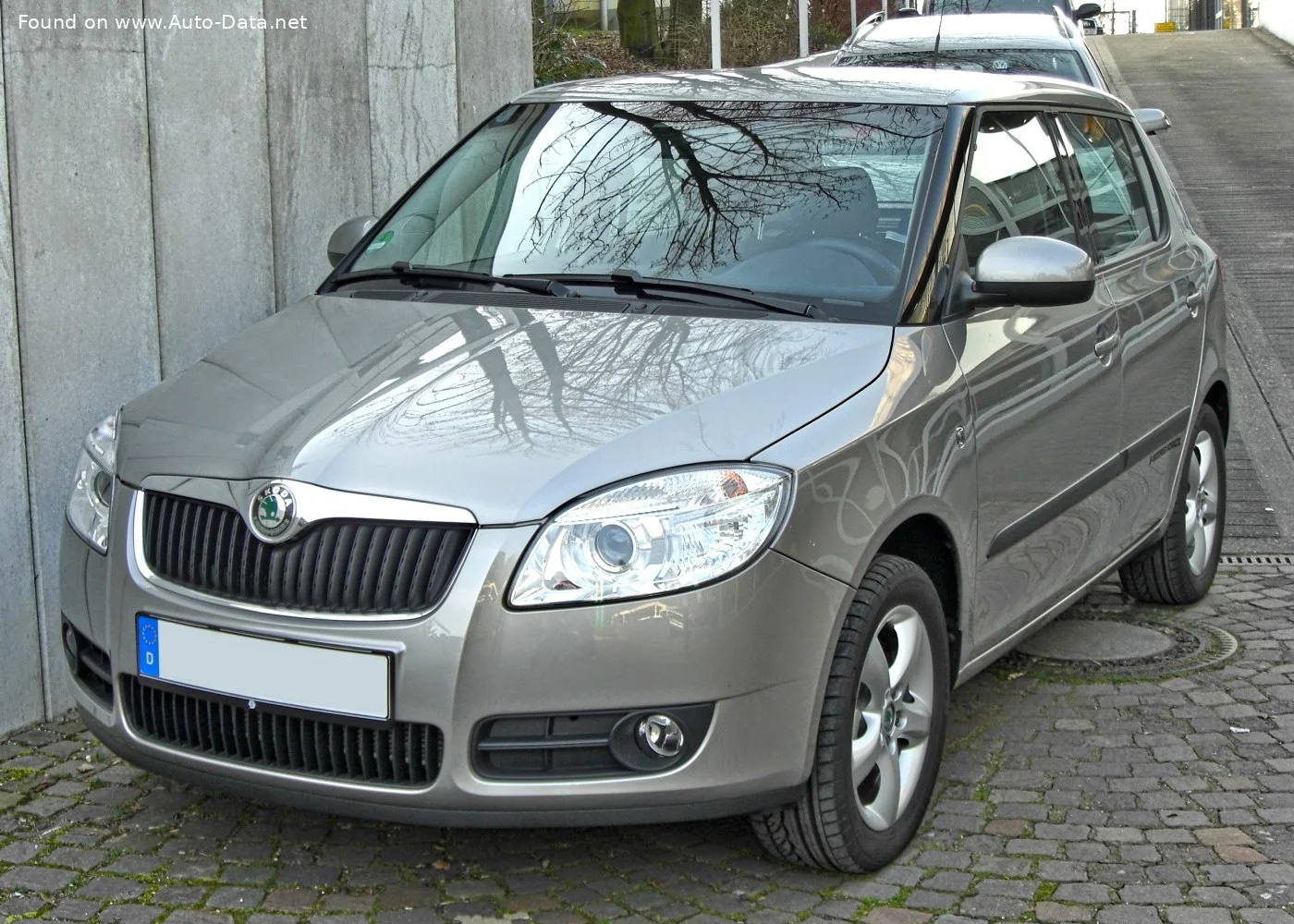 Skoda Fabia 1.2 i HTP 12V (69 Hp)2007 - 2010 thumbnail 3