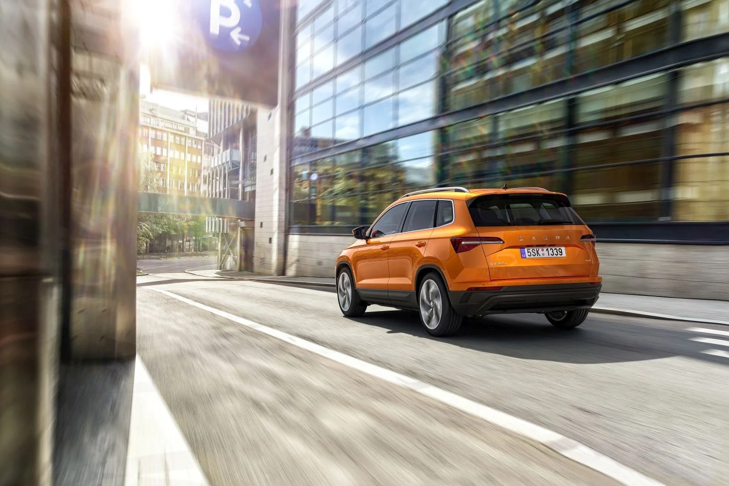 Skoda Karoq 1.0 TSI (110 Hp)2021 - 2023 thumbnail 2