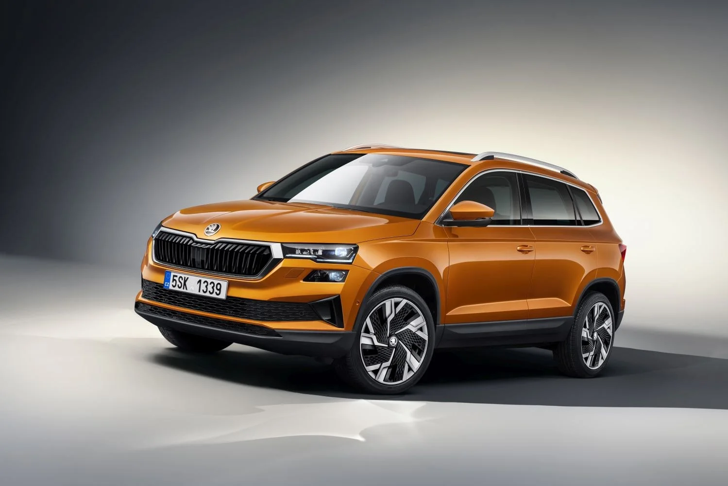 Skoda Karoq 1.0 TSI (110 Hp)2021 - 2023 thumbnail 4