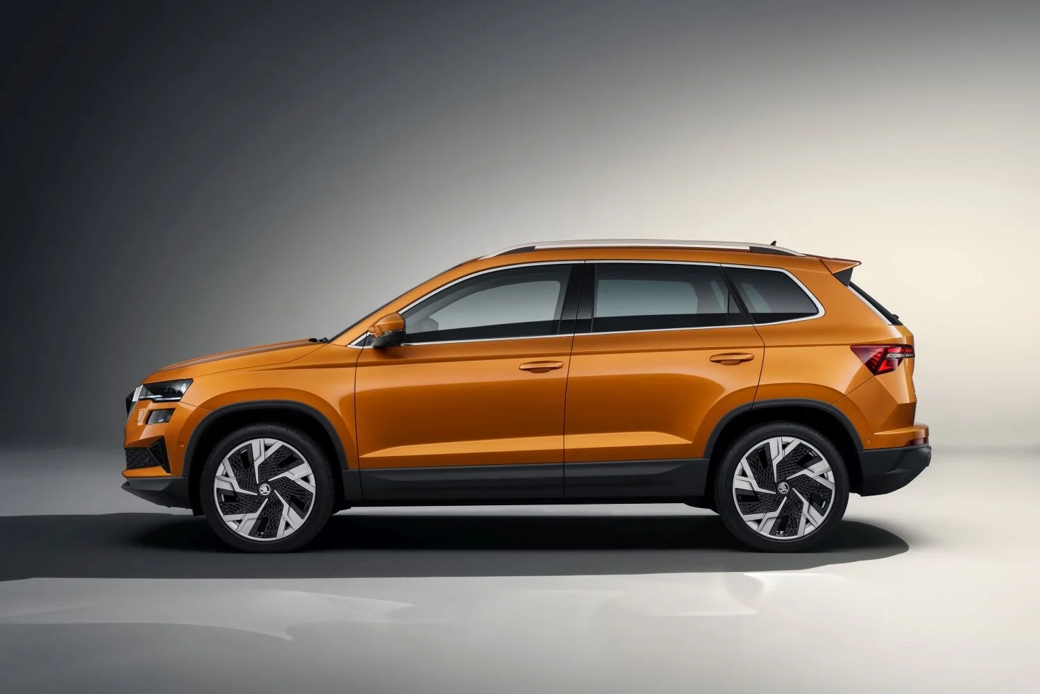 Skoda Karoq 1.0 TSI (110 Hp)2021 - 2023 thumbnail 6