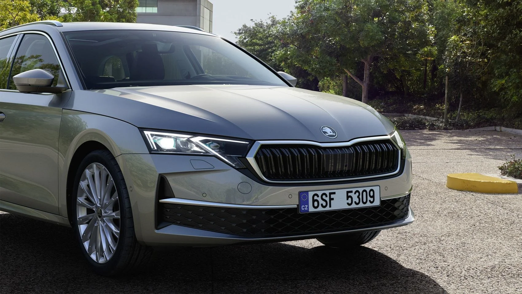 Skoda Octavia 1.5 TSI (116 Hp)2024 - thumbnail 11