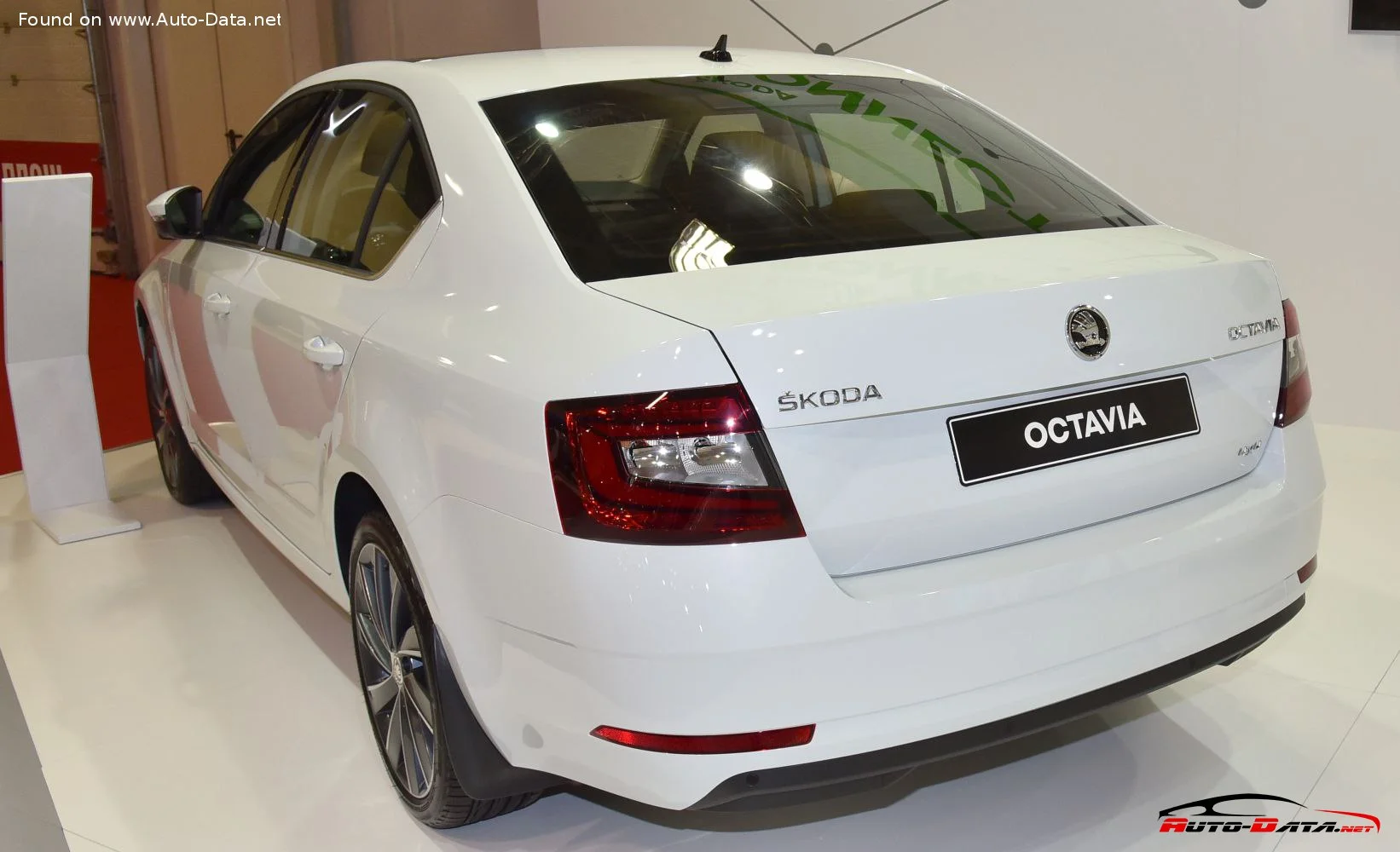 Skoda Octavia 1.0 TSI (116 Hp)2017 - 2019 thumbnail 13