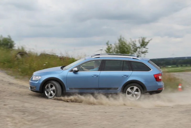 Skoda Octavia 1.8 TSI (180 Hp) DSG 4x42014 - 2017 thumbnail 5