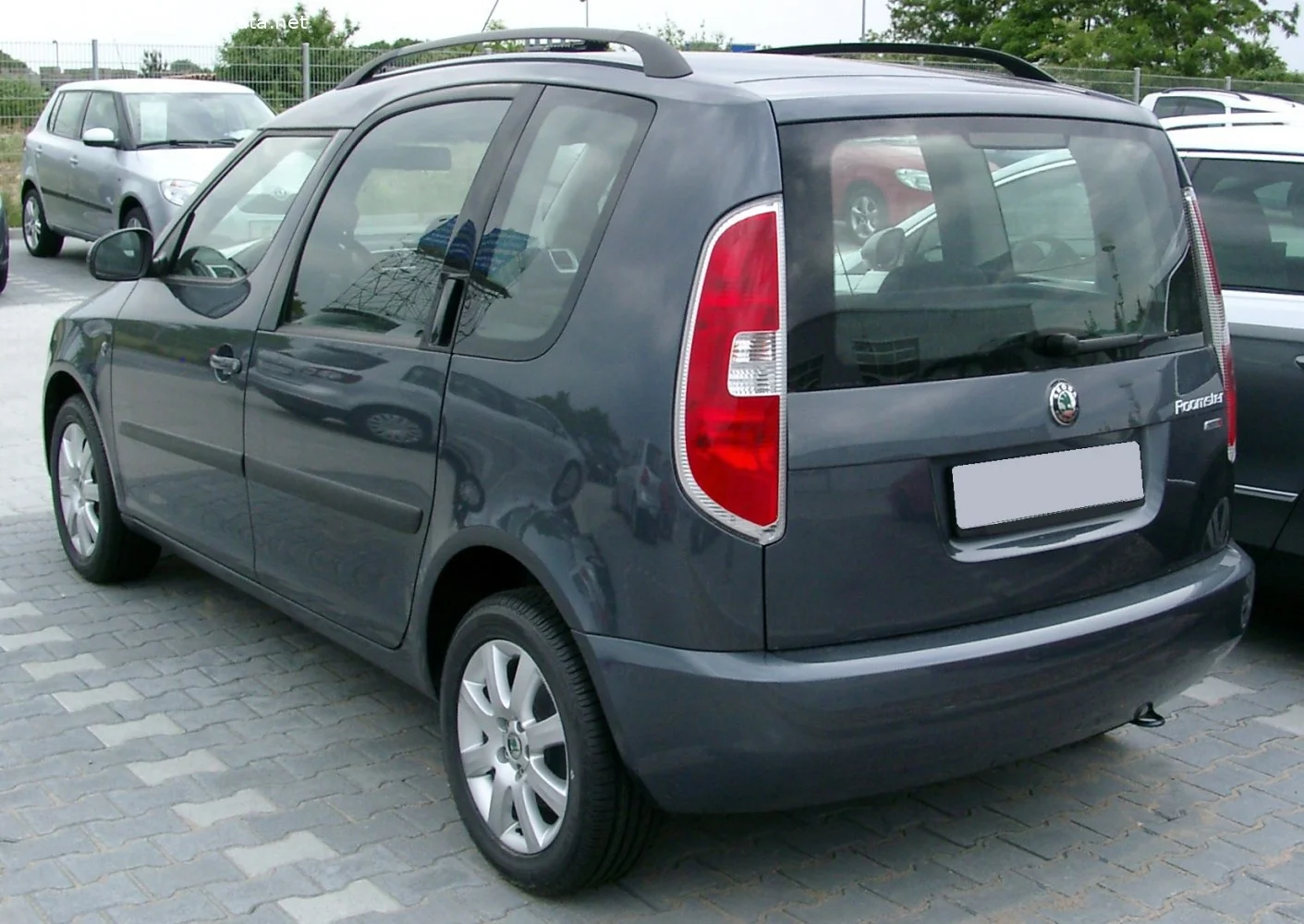 Skoda Roomster 1.2 12V (64 Hp)2006 - 2007 thumbnail 8