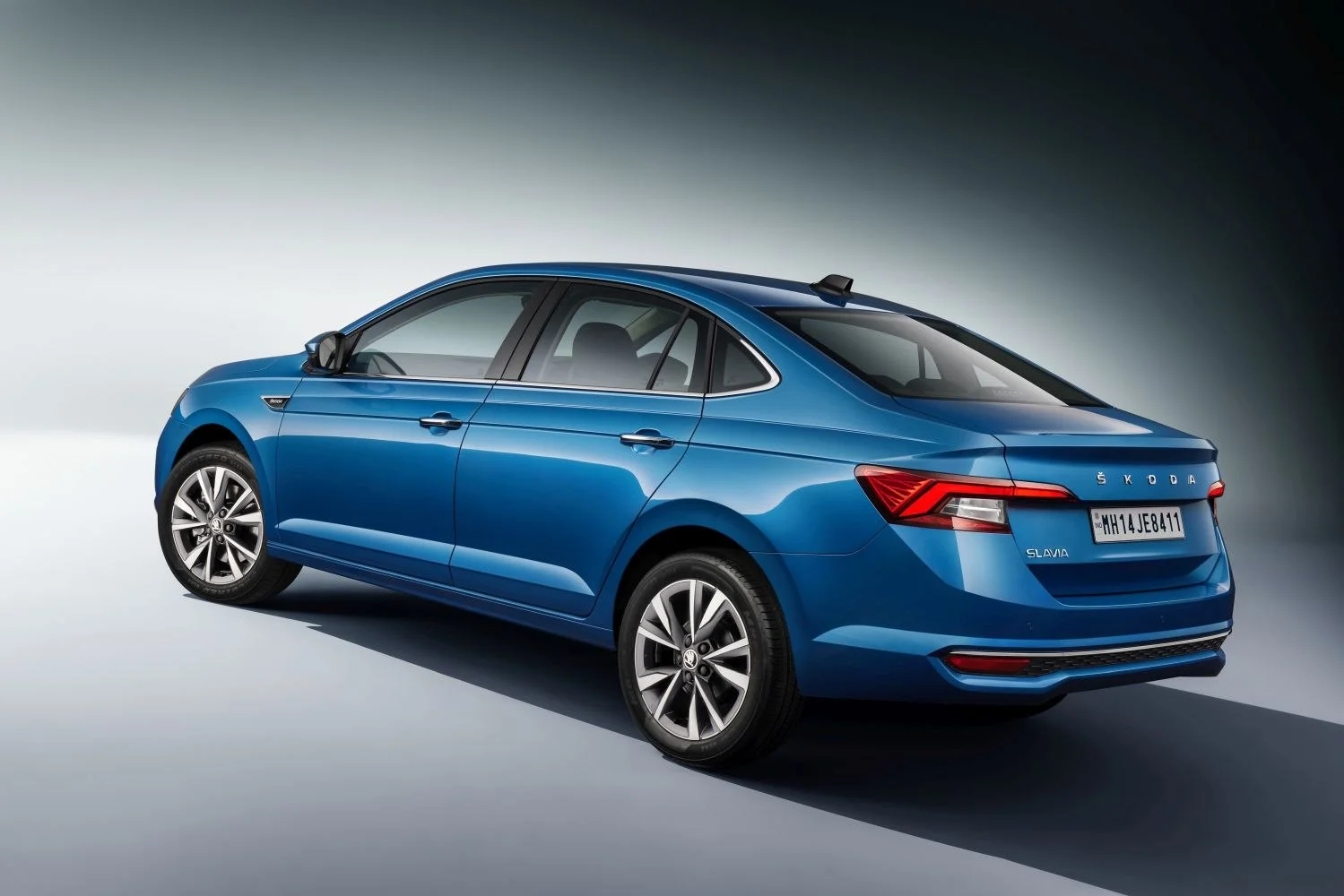 Skoda Slavia 1.0 TSI (116 Hp)2021 - thumbnail 3
