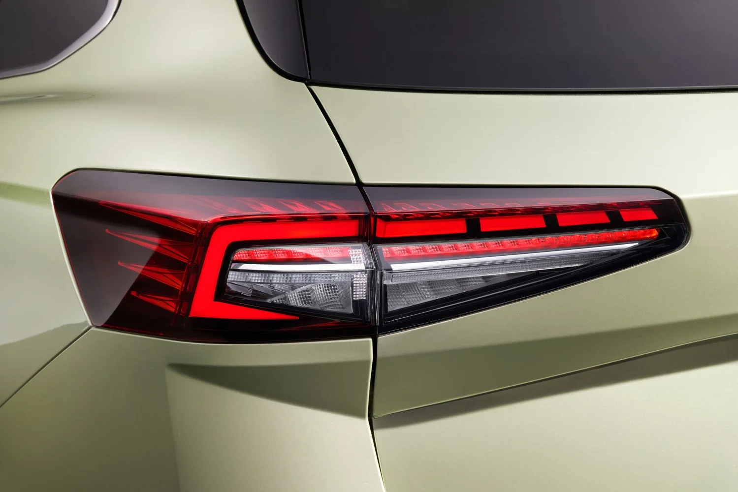 Skoda Superb 1.5 TSI (150 Hp) Mild Hybrid DSG2023 - thumbnail 12