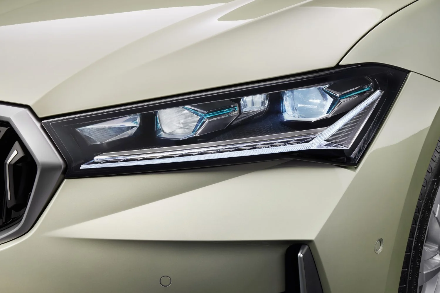 Skoda Superb 1.5 TSI (150 Hp) Mild Hybrid DSG2023 - thumbnail 16