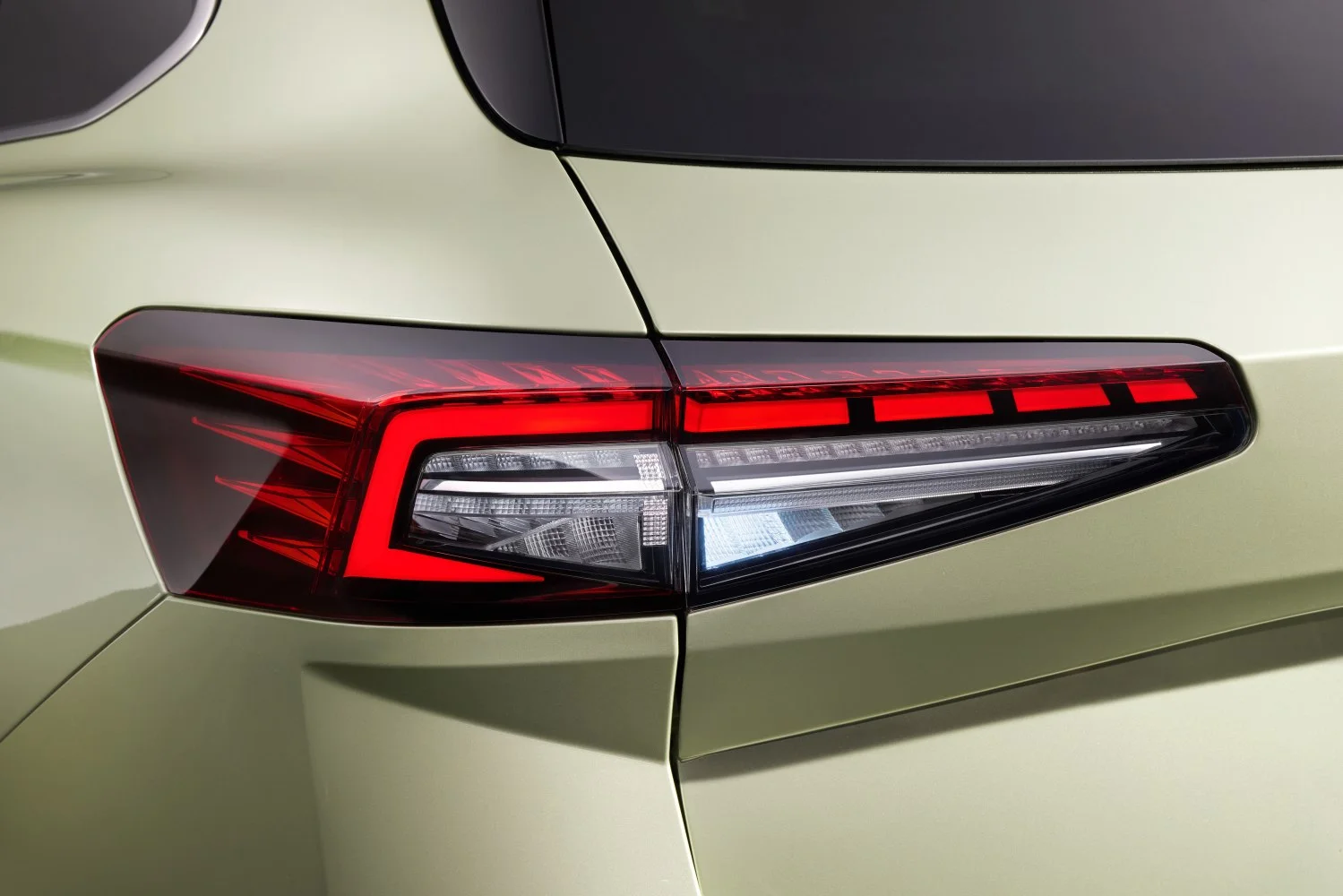 Skoda Superb 1.5 TSI (150 Hp) Mild Hybrid DSG2023 - thumbnail 10