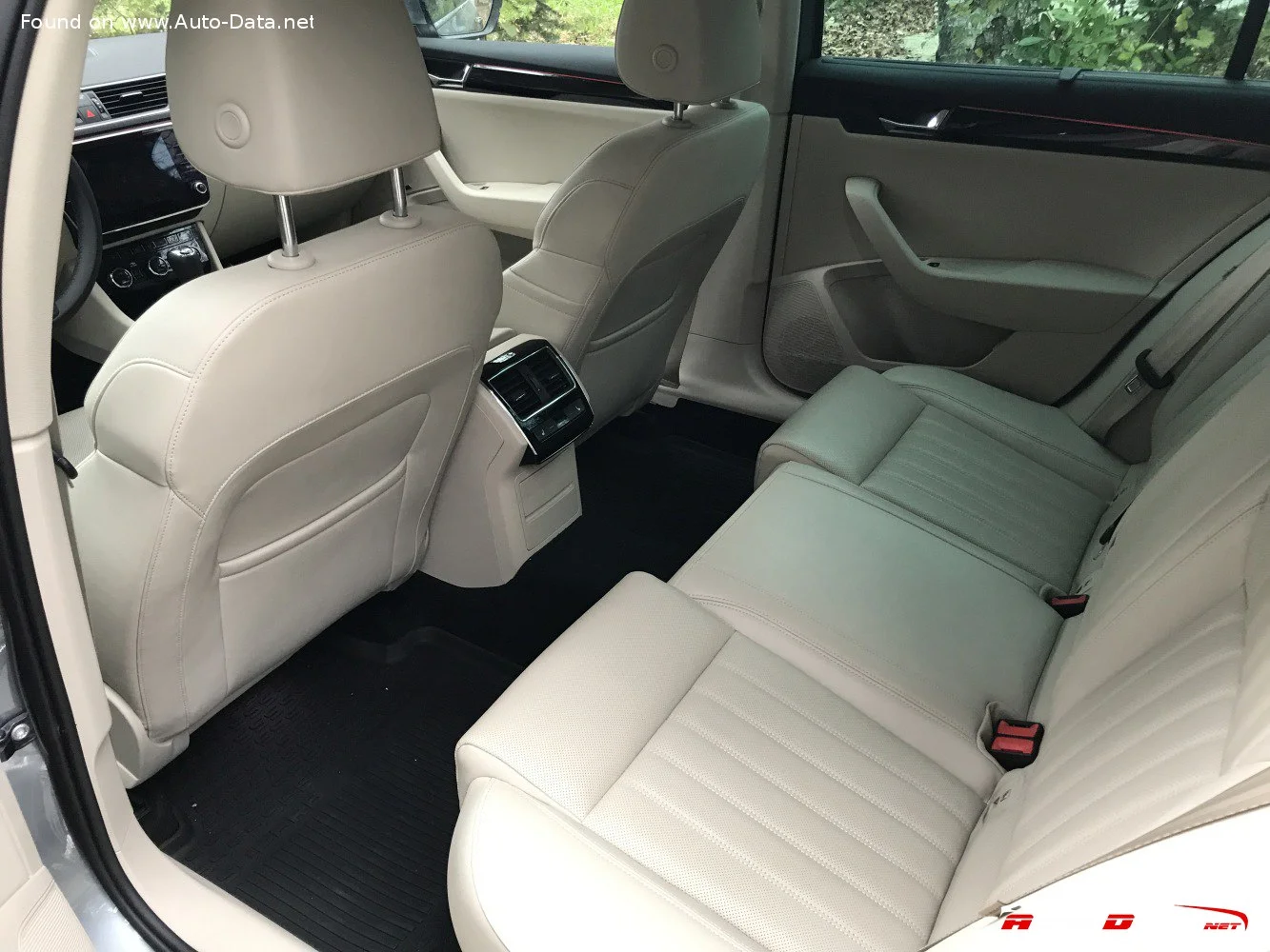 Skoda Superb 1.4 TSI (125 Hp)2015 - 2018 thumbnail 14