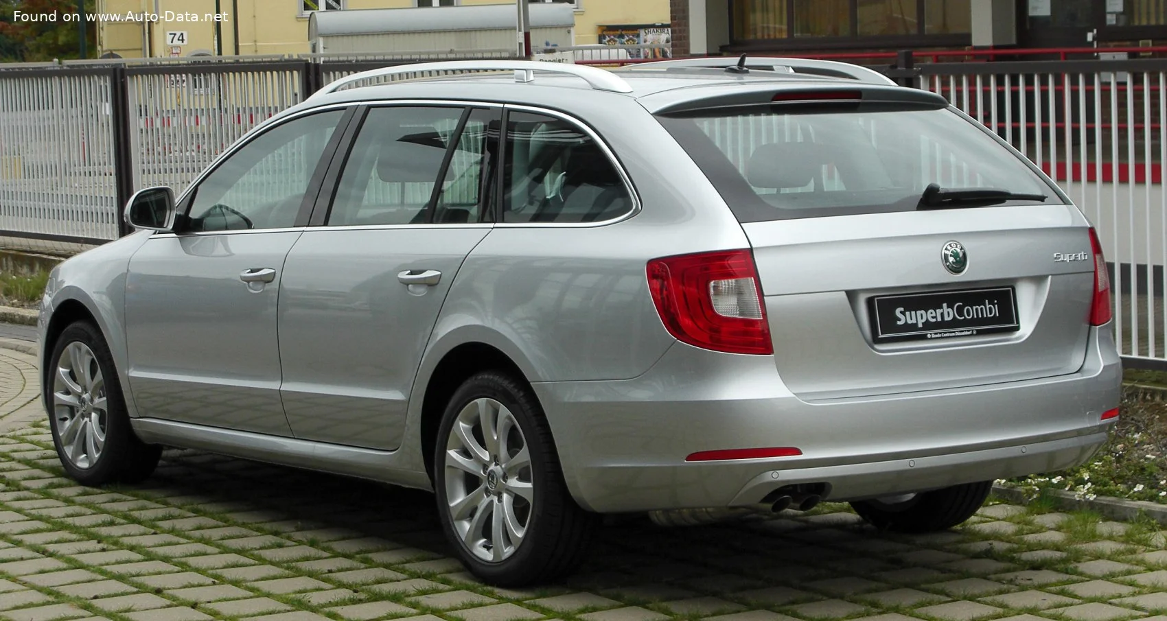 Skoda Superb 1.4 TSI (123 Hp)2008 - 2013 thumbnail 3